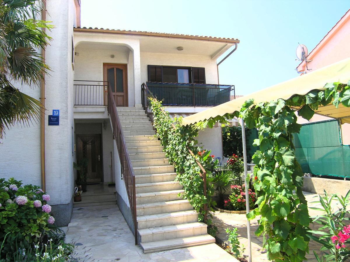 Apartman Braut Крк Экстерьер фото